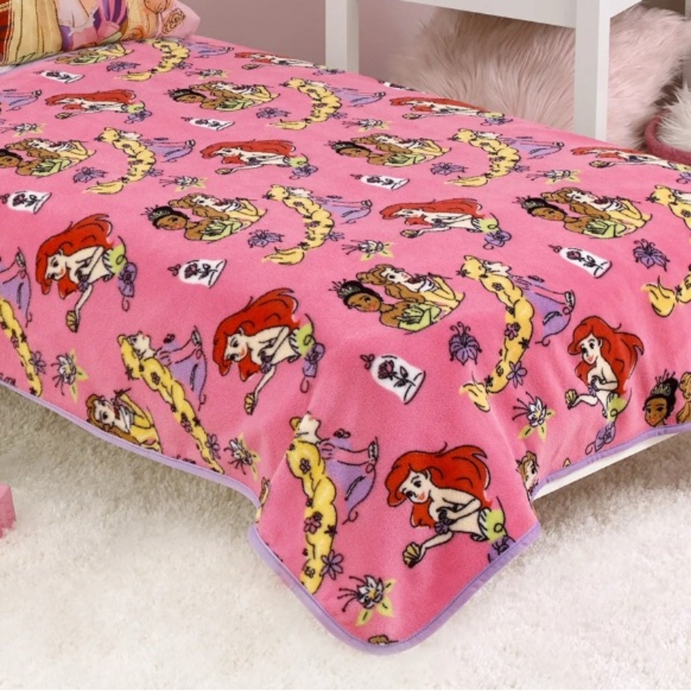 Disney Princess Pink 40”x50” Plush Toddler Blanket - Picture 2 of 6